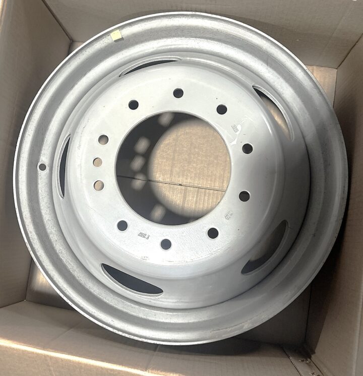 19.5 inch 10 Lug Truck  Wheel Rim   Dual   For   F-450  F-550   Ford   OEM  29884T Blem